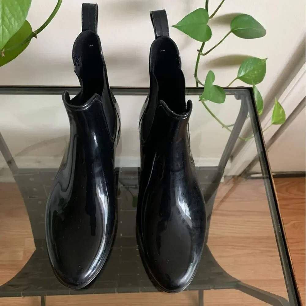 Marc Fisher Women's Black Rainy2 Chelsea Rain Boots Size 8 Minimal Classic